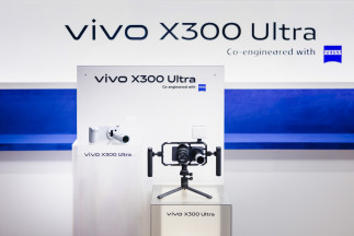 El nuevo vivo X300 Ultra con la empuñadura Imaging Grip.