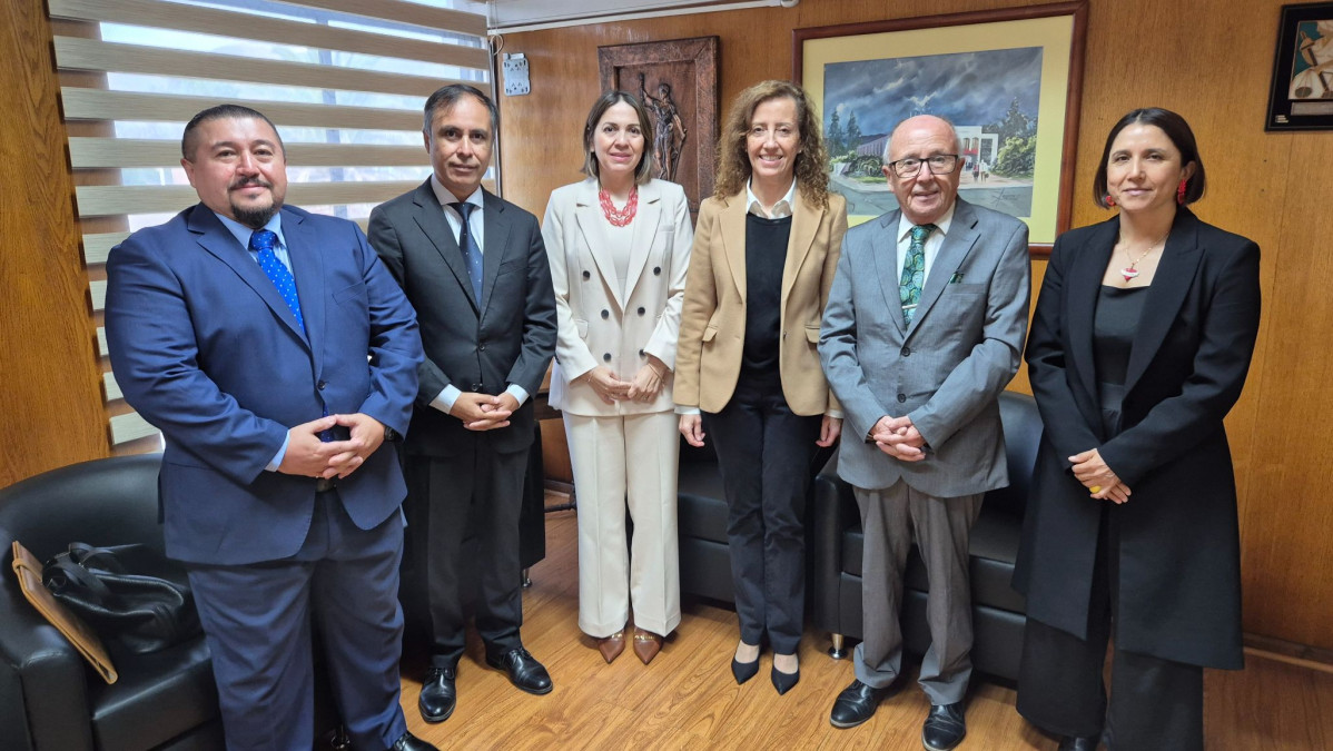 CMPdqZunkErEXomiUNzy