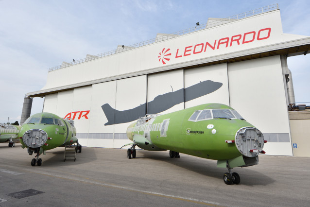 Leonardo produces the entire fuselage and the vertical and horizontal tail stabilisers, made of composite material, for all ATR, including the new STOL version (for landing on runways under 800 metres) and the cargo version.