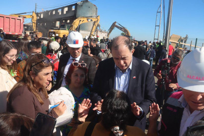 Ministro poduje rios de chile penco.jpeg  1440x2000 q70 subsampling 2