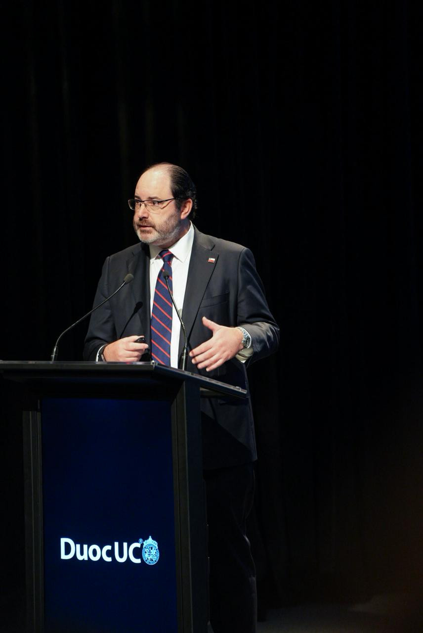 MinistroRau SeminarioEmpleoDuocUC