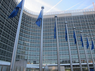 Archivo - Sede de la Comisión Europea en Bruselas.