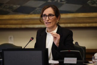 La ministra de Sanidad, Mónica García, durante una comparecencia ante la Comisión de Sanidad en el Senado, a 23 de abril de 2026, en Madrid (España). La ministra comparece para informar de las irr