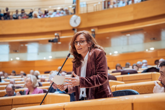Archivo - La ministra de Sanidad, Mónica García, durante una sesión de control al Gobierno en el Senado, a 11 de febrero de 2025, en Madrid (España). El Gobierno se enfrenta a la primera sesión de control en el senado del 2025 y responderán a preguntas de