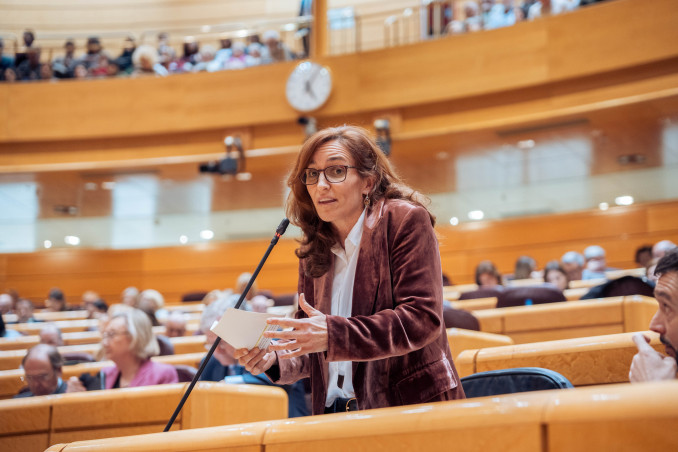 Archivo - La ministra de Sanidad, Mónica García, durante una sesión de control al Gobierno en el Senado, a 11 de febrero de 2025, en Madrid (España). El Gobierno se enfrenta a la primera sesión d