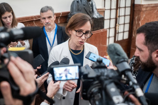 La ministra de Sanidad, Mónica García, durante una sesión plenaria en el Congreso, a 29 de abril de 2026, en Madrid (España). La sesión de control se centra en la política económica, la gestió