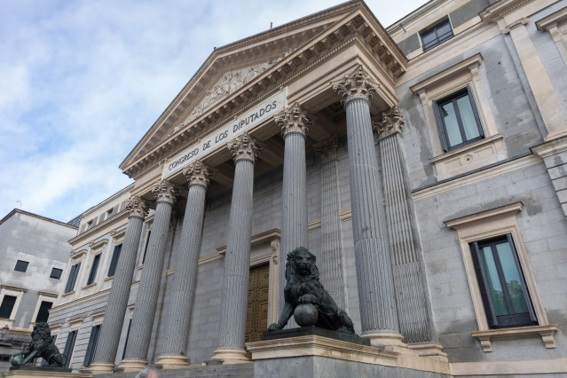 Archivo - Fachada del Congreso de los Diputados, a 5 de febrero de 2026, en Madrid (España).
