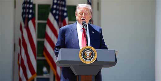 Trump insiste