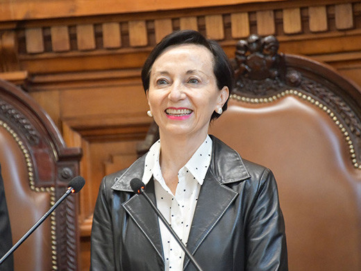 Gloria Ana Chevesich