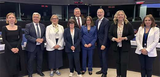 La UE acepta con 