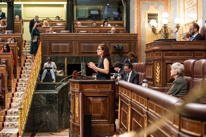 La ministra de Sanidad, Mónica García, durante una sesión plenaria, en el Congreso de los Diputados, a 28 de mayo de 2026, en Madrid (España). Durante el pleno de hoy, la cámara ha recibido la pr