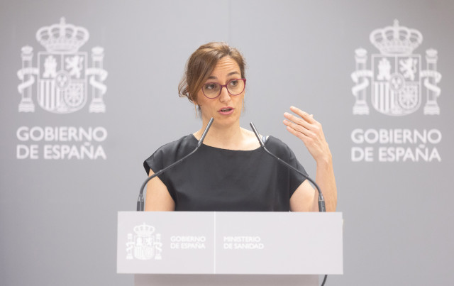 La ministra de Sanidad, Mónica García, durante la presentación del Plan Nacional de actuaciones preventivas de los efectos de los excesos de temperaturas sobre la salud, a 3 de junio de 2026, en Madrid (España). El objetivo del Plan es la prevención de da