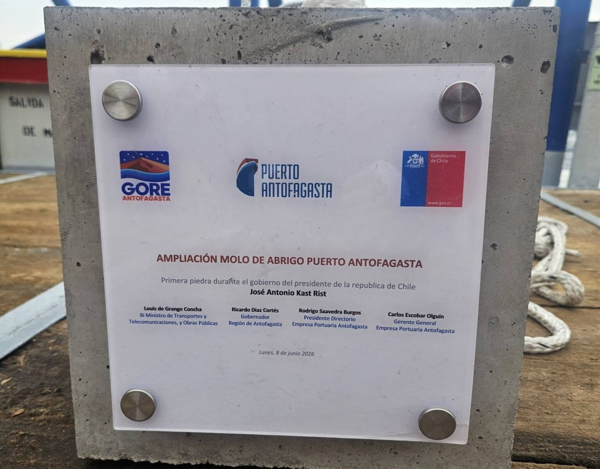 Ampliacion molo abrigo antofagasta.jpeg  1440x2000 q70 subsampling 2