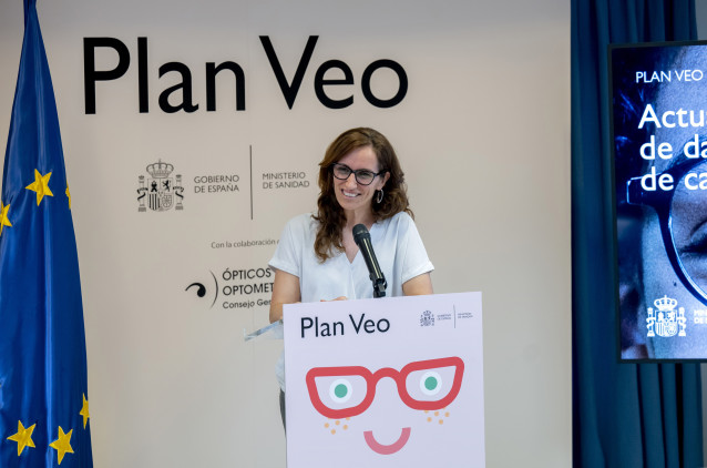 La ministra de Sanidad, Mónica García, durante la celebración de la rueda de prensa para informar sobre el desarrollo del 'Plan Veo', a 12 de junio de 2026, en Madrid (España). Esta comparecencia de la ministra de Sanidad, Mónica García, en la sede del Mi