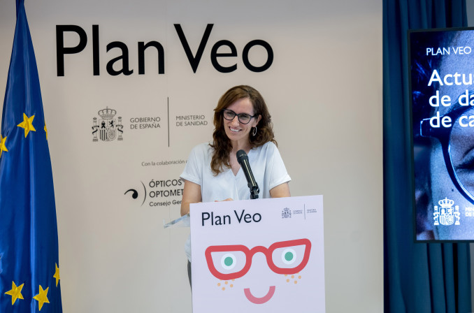 La ministra de Sanidad, Mónica García, durante la celebración de la rueda de prensa para informar sobre el desarrollo del 'Plan Veo', a 12 de junio de 2026, en Madrid (España). Esta comparecencia 