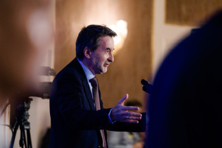 El consejero delegado de Repsol, Josu Jon Imaz, durante la sesión informativa de Nueva Economía Fórum celebrada en el Four Seasons Hotel Madrid, a 27 de mayo de 2026, en Madrid (España).