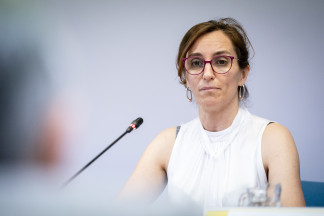 La ministra de Sanidad, Mónica García, durante la presentación del estudio sobre ‘Cesación tabáquica, un reto sanitario y social’, en el Ministerio de Sanidad, a 19 de junio de 2026, en Madri