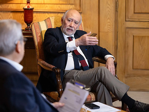 Iván Flores