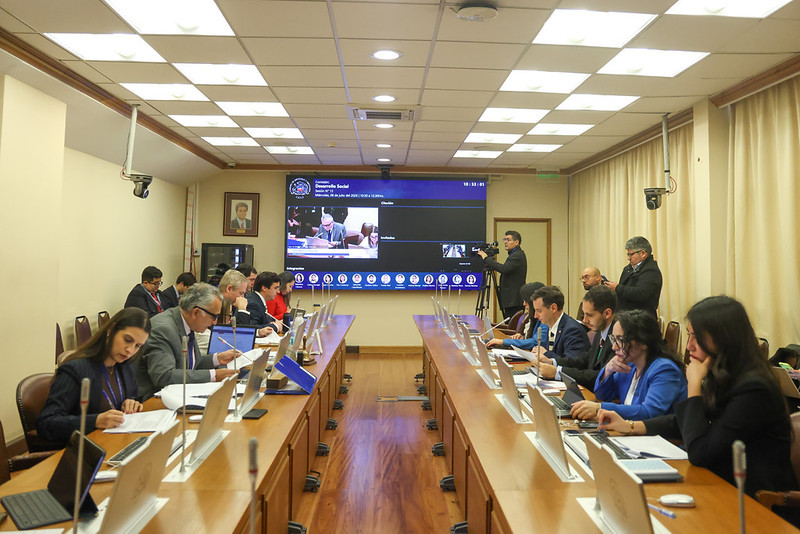 Comision de Desarrollo Social despacho proyecto que crea bono extraordinario de apoyo a la ninez