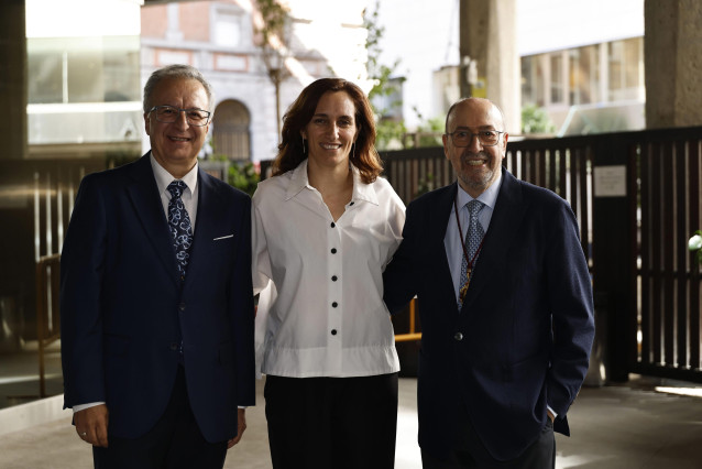 Andrés Gené toma posesión como presidente del CGCOO con el objetivo de reforzar el papel sanitario de la Optometría