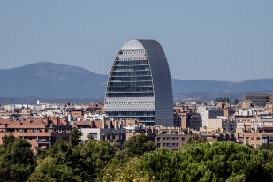 Archivo - Sede del BBVA en Madrid, a 3 de octubre de 2025, en Madrid (España).