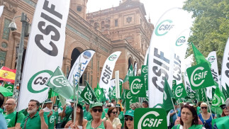 Archivo - Concentración de CSIF-A por las condiciones laborales de los empleados públicos.