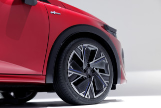 Archivo - Renault gana 705 millones hasta junio, incrementa un 9,5% sus ingresos y mantiene objetivos para 2026