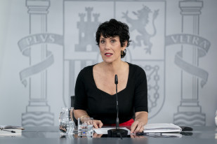 La ministra de Inclusión, Seguridad Social y Migraciones y portavoz del Gobierno, Elma Saiz, durante la rueda de prensa tras el Consejo de Ministros, a 14 de julio de 2026, en Madrid (España). El Co