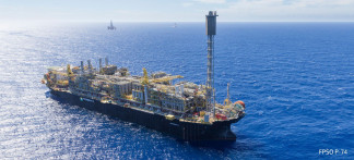 Archivo - Barco de Petrobras.