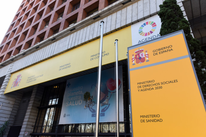 Archivo - Fachada de la sede del Ministerio de Sanidad, a 5 de enero de 2024, en Madrid (España). La Casa Sindical es un edificio ubicado en el Paseo del Prado en Madrid. Es la sede tradicional del M