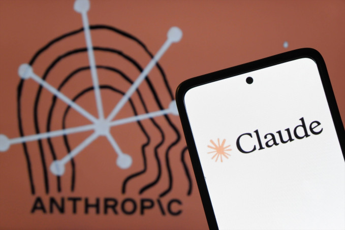 Archivo - Imagen de Anthropic y Claude.
