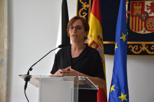 La ministra de Sanidad, Mónica García, ofrece declaraciones a los medios tras su reunión con el presidente de Ceuta, a 16 de agosto de 2026, en Ceuta (España). La ministra de Sanidad visita la Ciu
