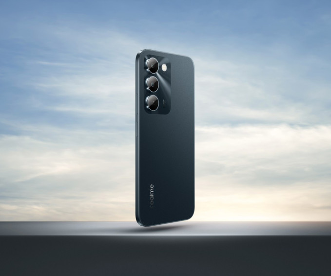 Realme C100