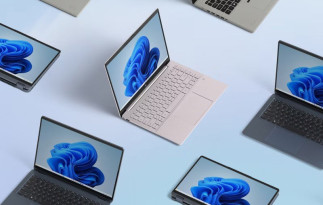 Imagen de varios portátiles con Windows 11.