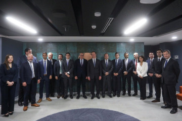 El grupo de ejecutivos de codelco y pucobre que