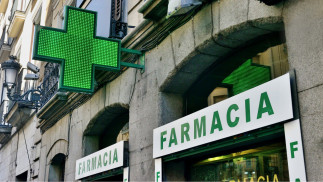 Archivo - Fachada de farmacia