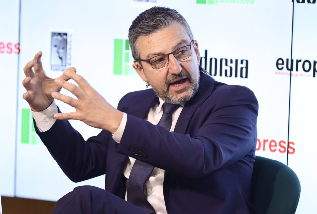 Archivo - El presidente de El Foro Español de Pacientes, Andoni Lorenzo, interviene en el Encuentro digital 'El COVID, sus daños colaterales: el insomnio, su tratamiento y su impacto en la salud mental', en Meeting Place de Castellana, a 18 de marzo de 20