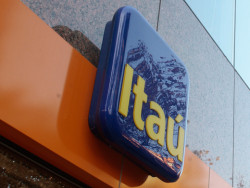 Itau banco  (20)