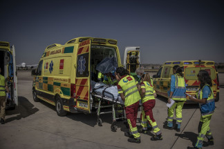 Evacuación de soldados ucranianos heridos.