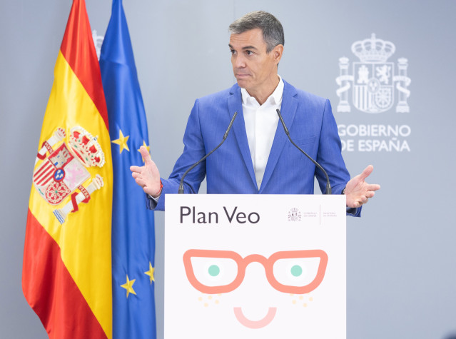El presidente del Gobierno, Pedro Sánchez, interviene durante la presentación de la ampliación del ‘Plan Veo’, en la sede del Ministerio de Sanidad, a 14 de septiembre de 2026, en Madrid (España). El Plan VEO es un sistema de ayudas de hasta 100 euros por
