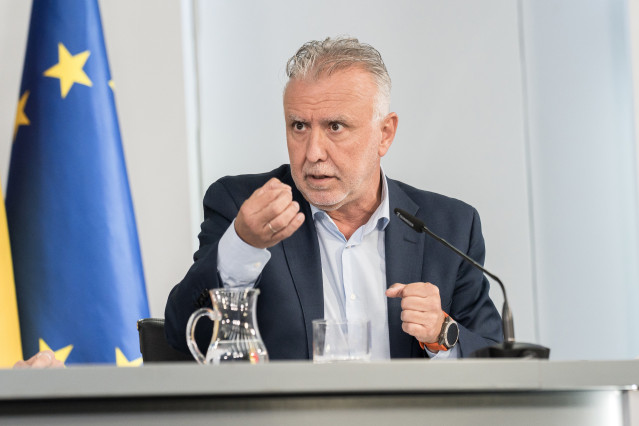 El ministro de Política Territorial y Memoria Democrática, Ángel Víctor Torres, durante la rueda de prensa tras el Consejo de Ministros, en el Palacio de la Moncloa, a 15 de septiembre de 2026, en Madrid (España). El Gobierno ha abordado en el Consejo de