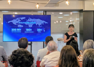 La directora para España de Anker, Nora Feng, en la presentación de la nueva estrategia de la compañía