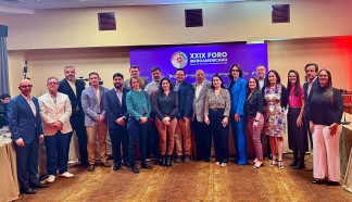 Foto de familia del XXIX Foro Iberoamericano de Garantías y Financiamiento PYME, celebrado en Arequipa (Perú).