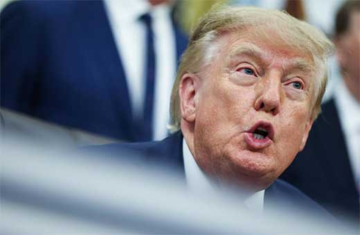 TRUMP ABRE LA PUERTA