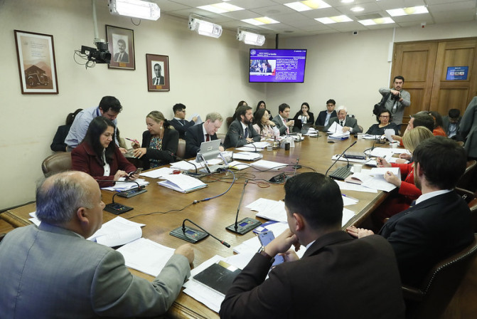 Comision de Familia vota proyecto que fortalece el ejercicio de la responsabilidad parental