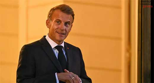 Macron pide