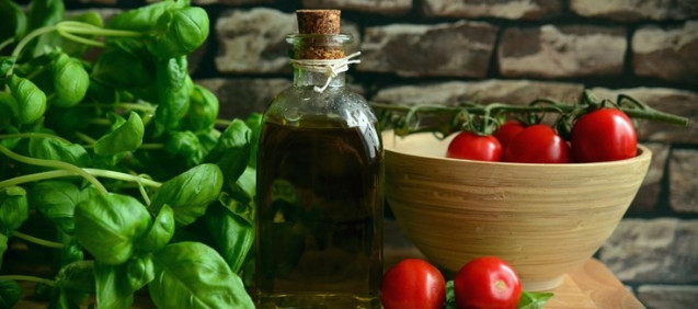 La dieta mediterránea mejora la flexibilidad metabólica en mayores con deterioro cognitivo y su rendimiento cerebral