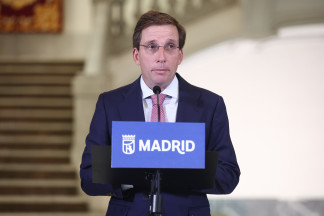 El alcalde de Madrid, José Luis Martínez-Almeida, atiende a los medios de comunicación, a 29 de septiembre de 2026, en Madrid (España).