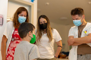 Todos los centros de España especialistas en cáncer infantil se unen en una red contra las recaídas de leucemia en niños