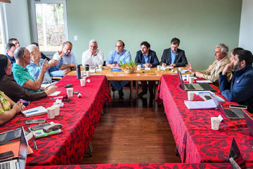 Mesa de Tierras de Rapa Nui